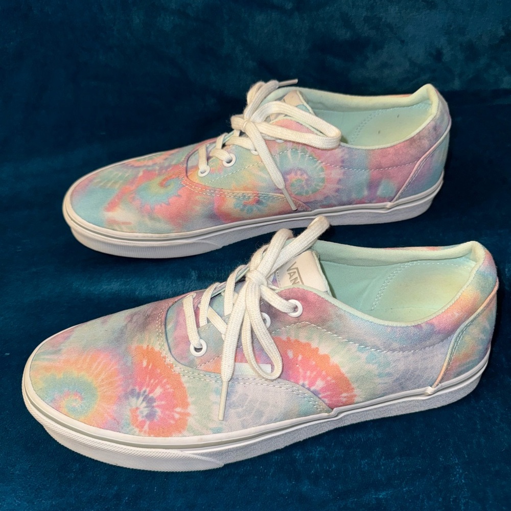VANS tie-dye shoes / sneakers women’s size 11